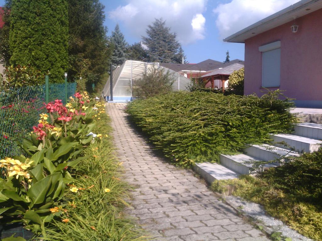 Feszek Apartmanhaz Vonyarcvashegy Dış mekan fotoğraf