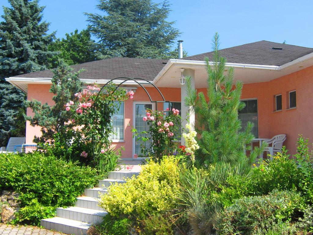 Feszek Apartmanhaz Vonyarcvashegy Dış mekan fotoğraf